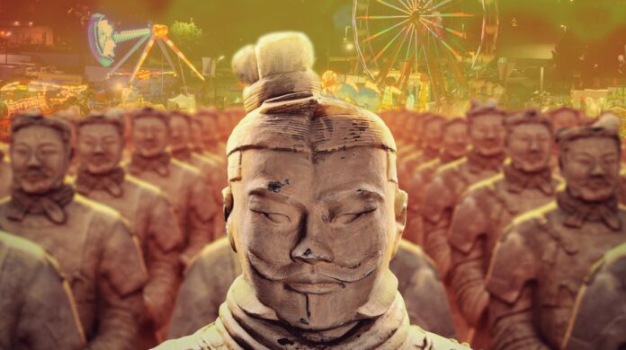 Global media delegation explores Xi’an’s cultural legacy, marvels at Terracotta Warriors