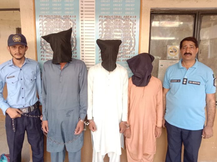 Police nab 3 dacoits in shopkeeper’s murder case