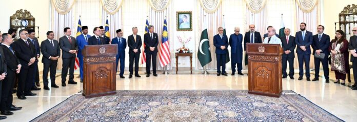 Pakistan, Malaysia leaders agree to deepen trade, investment cooperation; reiterate stance on Gaza, Kashmir