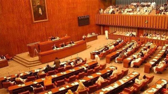 Six reports various committees, Functional committee presented in Senate