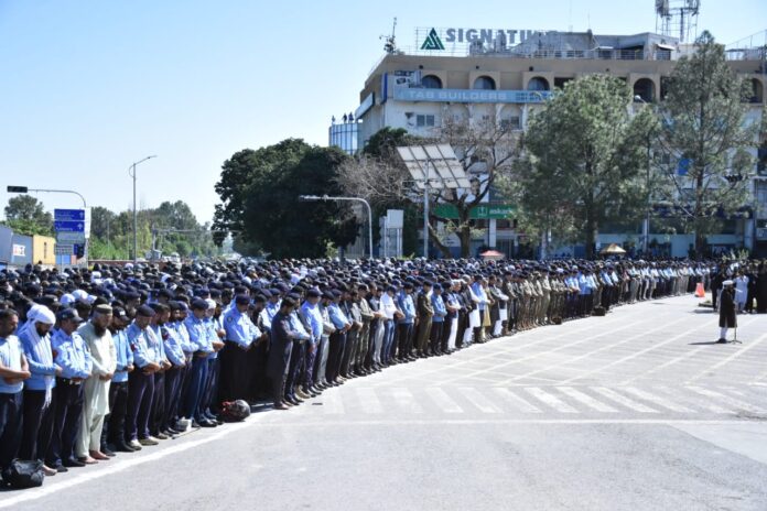 Funeral Prayer of Shaheed Constable Abdul Hameed Shah Offered at Express Chowk