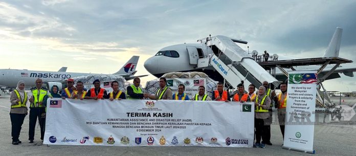 Pakistan’s first aid flight for flood-hit Malaysia lands in Kuala Lumpur