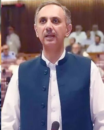 Omar urges examining issues leading to Akhtar Mengal’s resignation from NA