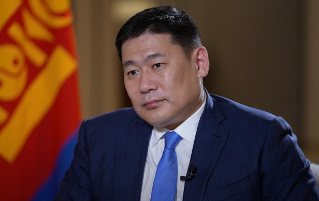 Mongolian premier arrives to attend 23rd SCO Summit