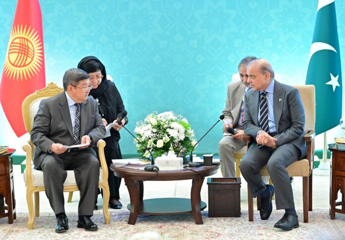 Pakistan desires to expand new avenues of cooperation with Kyrgyz Republic: PM