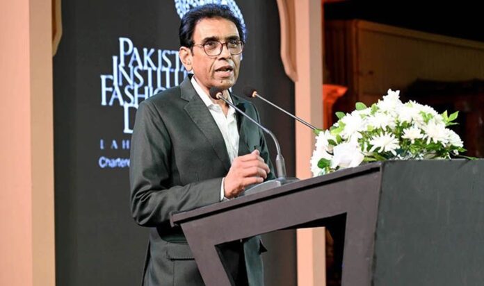 Khalid Maqbool for opening of top 12 university’s campuses in Karachi