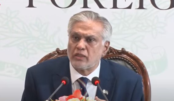 Dar briefs diplomats on situation caused by PTI protest; reaffirms Red Zone’s security