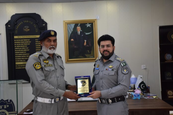 Farewell ceremony honors outgoing inspector Akhtar Ali