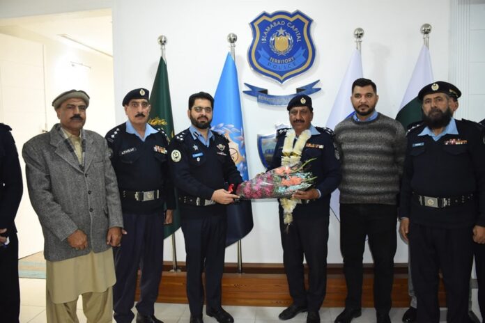 ICT Police holds farewell ceremony to honor sub-inspector