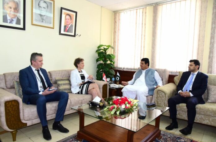 Canadian High Commissioner meets Amir Muqam