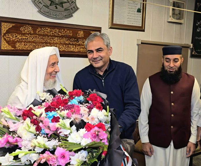 Mohsin Naqvi meets Patron-in-Chief of Wafaq ul Madaris Maulana Fazal Rahim Ashrafi