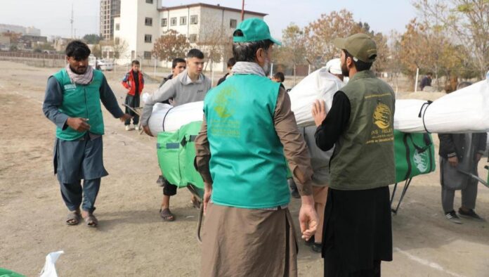 KSrelief provides shelter kits to 250 families in Kabul to support Afghan returnees, flood victims