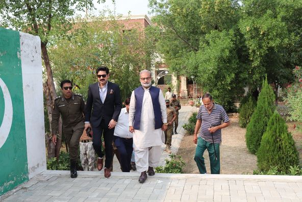 Commissioner visits Cadet College at Isa Khel