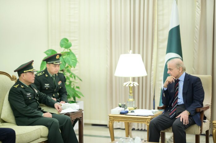 Commander of the Ground Forces of the People’s Liberation Army (PLA) of China, calls on PM Shehbaz Sharif