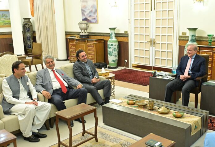 PM Shehbaz, Bilawal discuss political situation