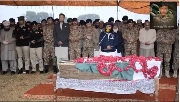 Shaheed Major laid to rest with full military honor