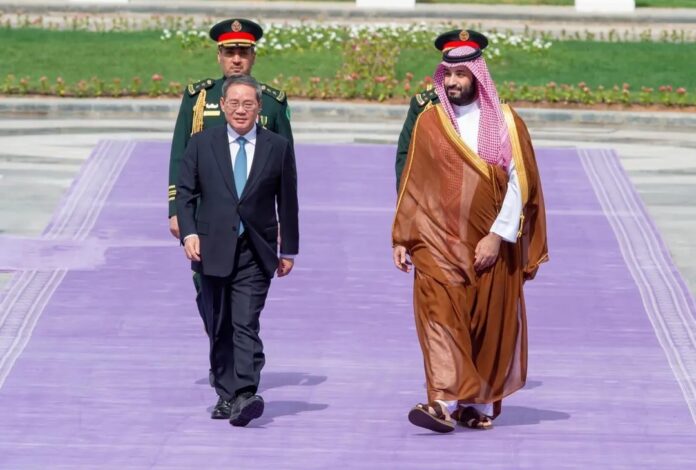 Saudi Crown Prince hosts Chinese Premier; signs cooperation agreement