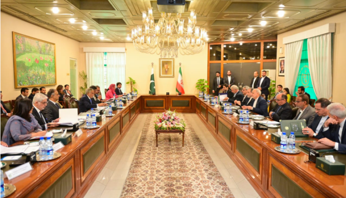 Pakistan, Iran FMs stress stronger ties through increased trade, energy cooperation