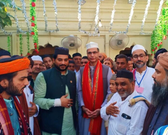 Pakistani delegation visits Dargah Hazrat Khawaja Allauddin Ali Ahmed Sabir at Kaliyar Sharif, India