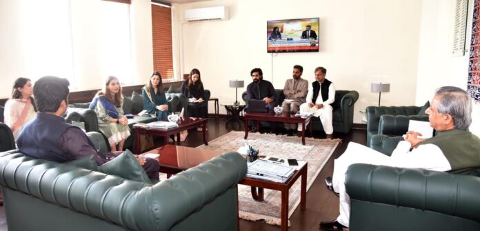 Legal Aid Society delegation calls on Azam Nazeer Tarar