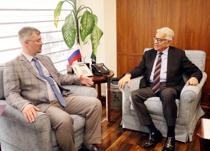 Russian envoy calls on Minister, discuss bilateral defence, economic matters