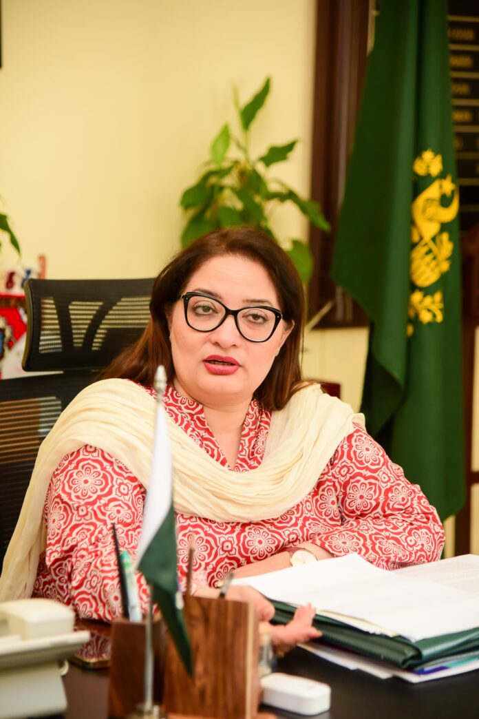 PM’s Coordinator Romina Khurshid condoles demise of Express News BC Amir Ilyas Rana’s mother