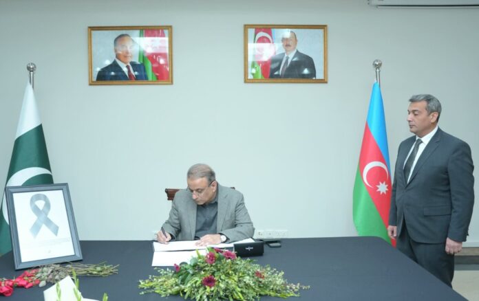 Aleem condoles with Azerbaijani ambassador over loss of lives in airplane crash