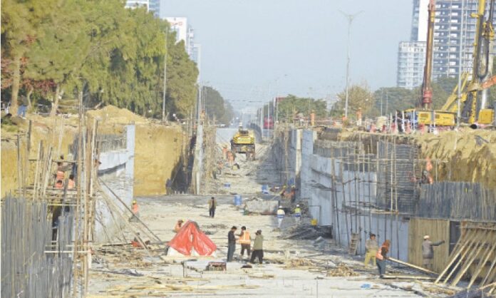 Chairman CDA visits Serena, Jinnah Avenue Interchange projects