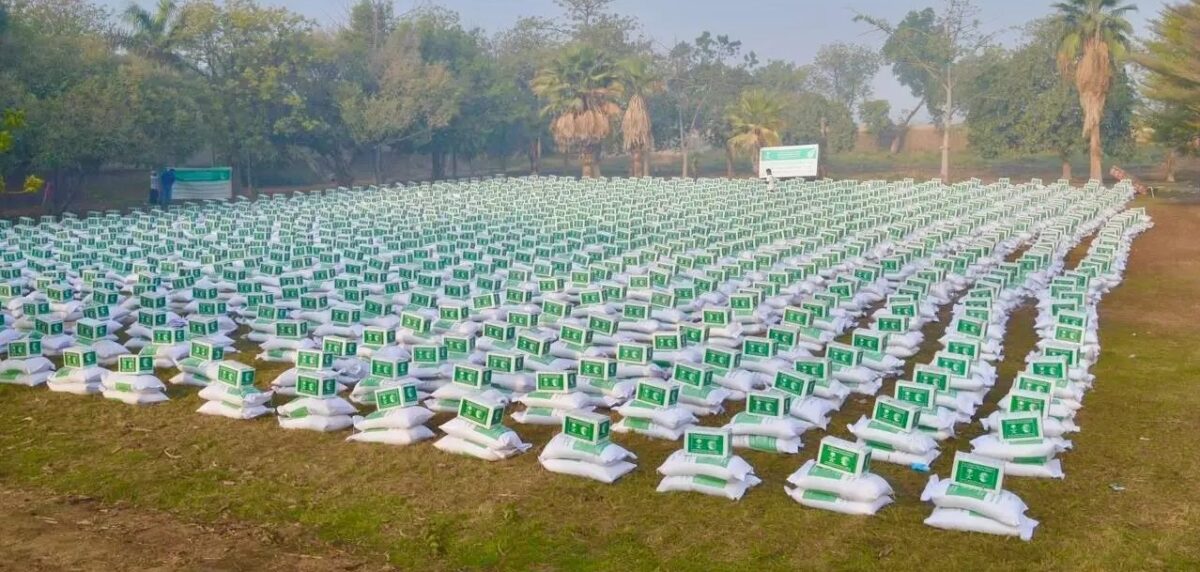 KSrelief distributes 810 food baskets in DI Khan