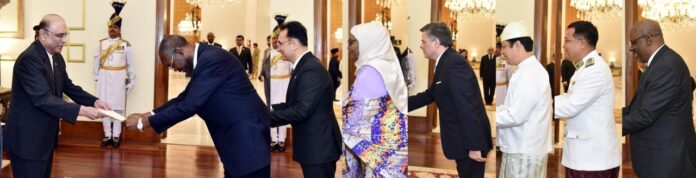 Envoys of seven nations present diplomatic credentials to President Zardari