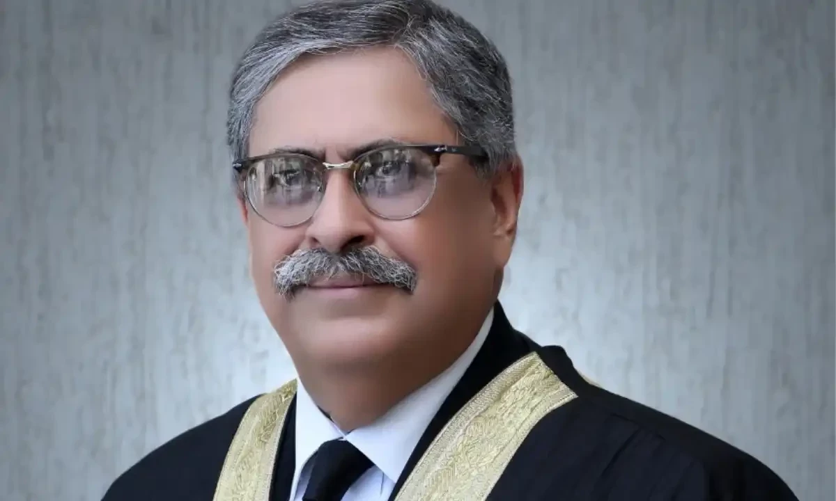 Justice Athar Minallah issues dissenting note in NAB law amendments case