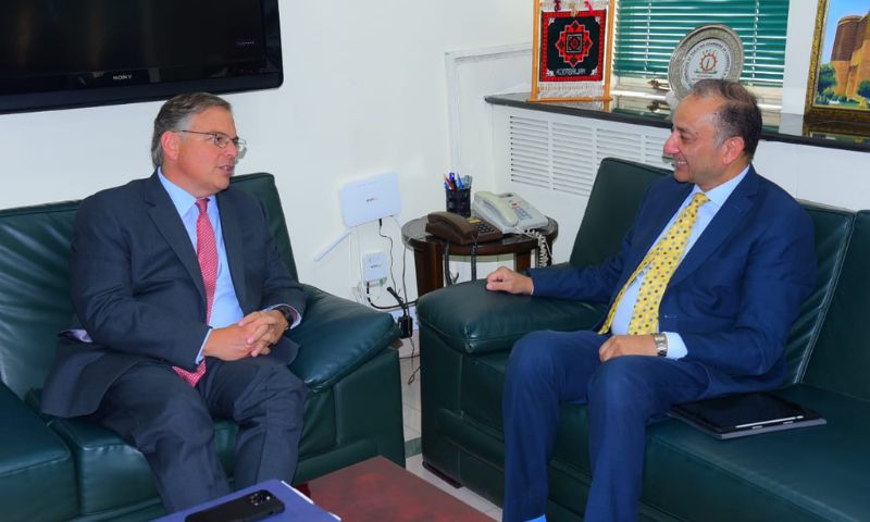 Dr Musadik, US Ambassador discuss investment opportunities