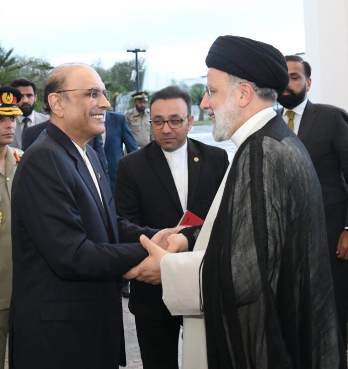 President warmly receives Iranian President Dr Raisi 