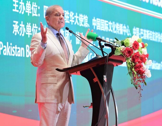 Will put in our sweat and blood to make Pakistan great country by following Chinese model: PM