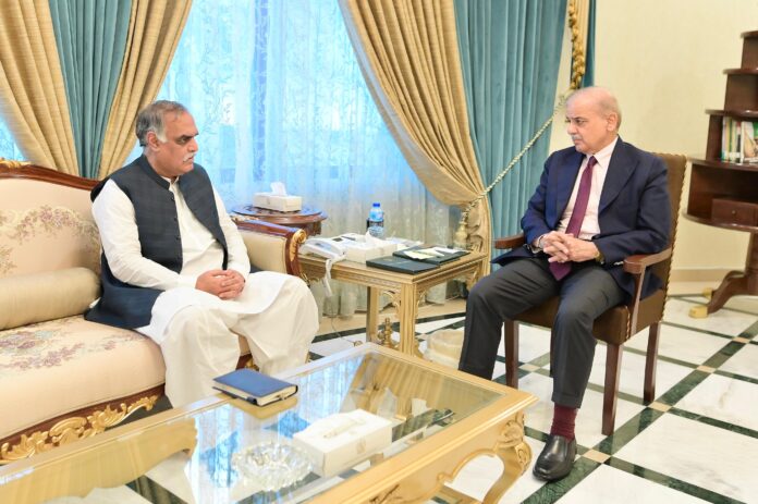 Outgoing Chairman FBR calls on PM