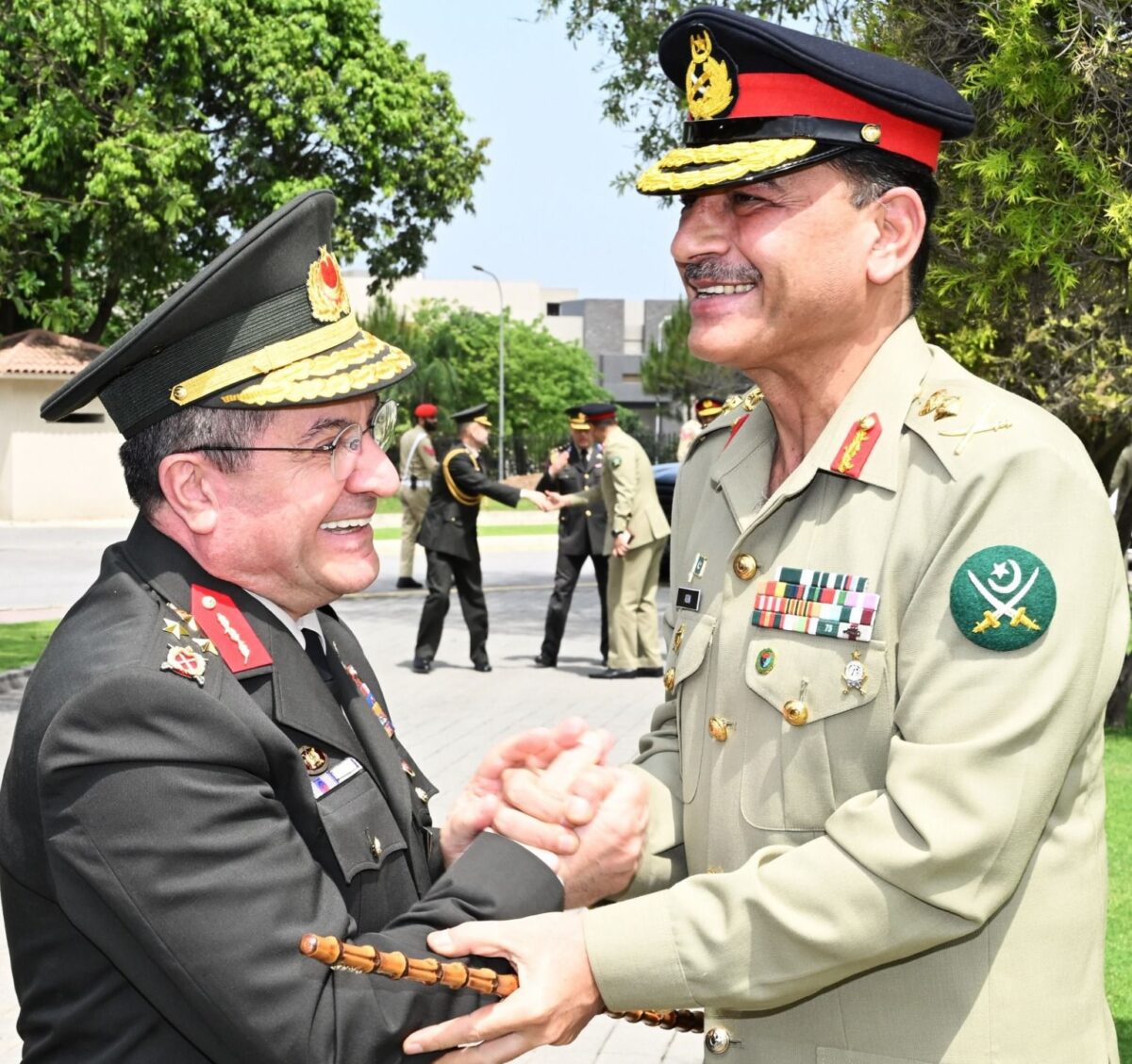 Turkish Commander calls on COAS; lauds Pak Army’s role in regional peace, stability