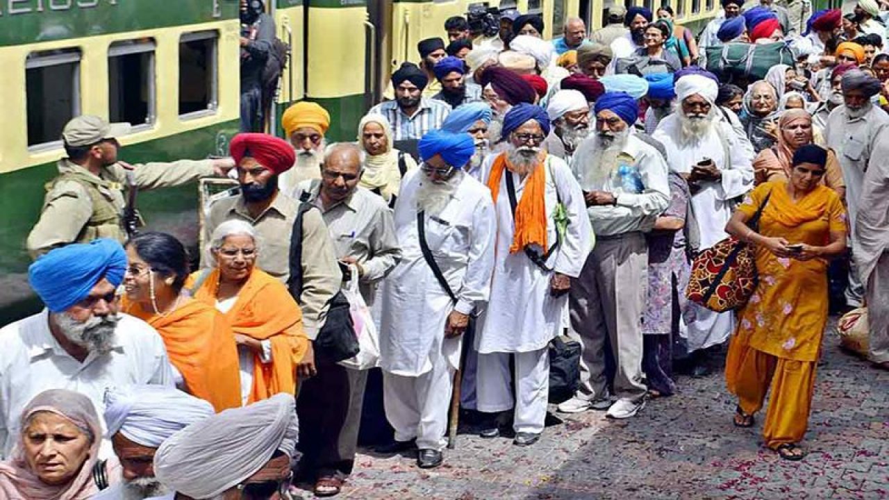 Sikh Yatrees bid farewell to Pakistan, express gratitude for warm hospitality