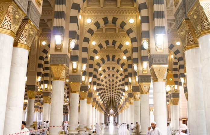 Lighting of Prophet’s Mosque represents Islamic architectural art