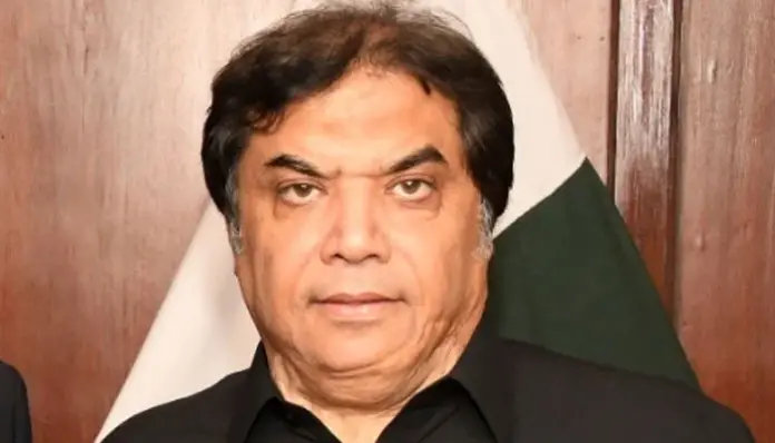 Hanif Abbasi’ s clarion call to respect the ‘National Flag’