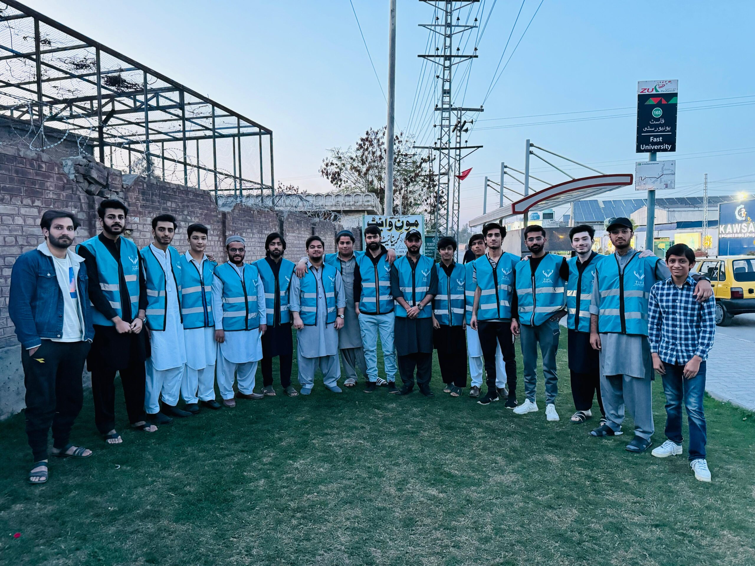 Spiritually motivated youngsters benefit thousands of needy faithful by arranging iftari during Ramazan