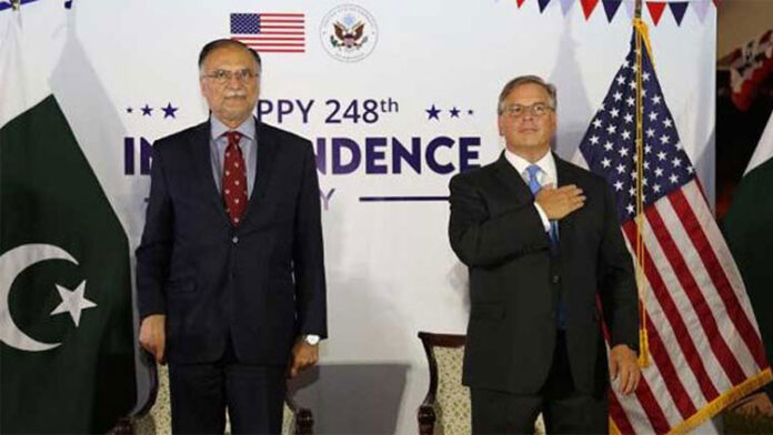 Ahsan Iqbal highlights enduring US-Pakistan friendship on occasion of US Independence Day