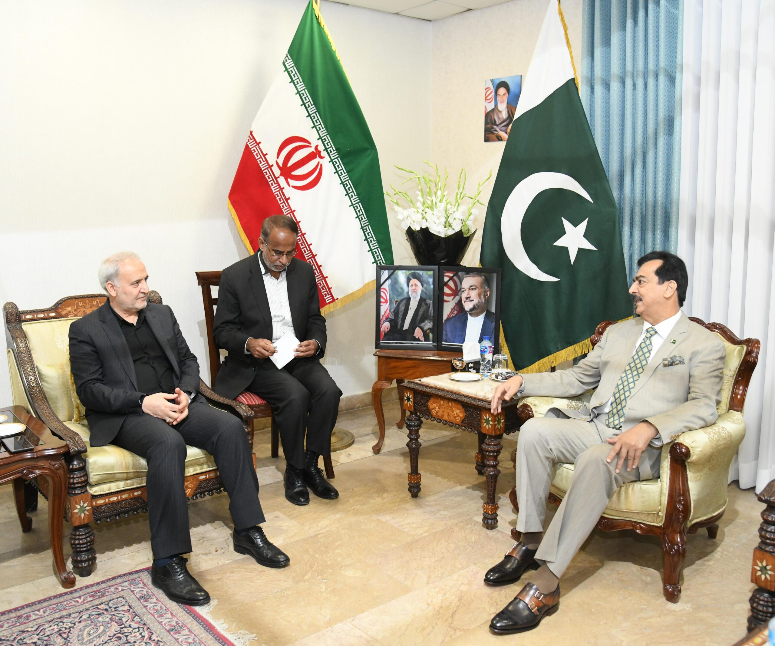 Gilani visits Iranian embassy for condolence; says Islamic Ummah lost a great leader