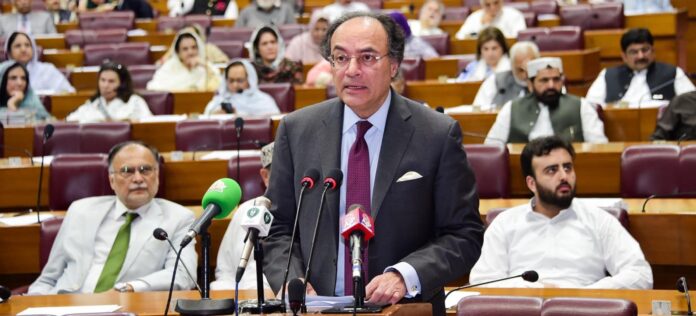 Finance Minister announces special honorarium for officials on budget-session duty