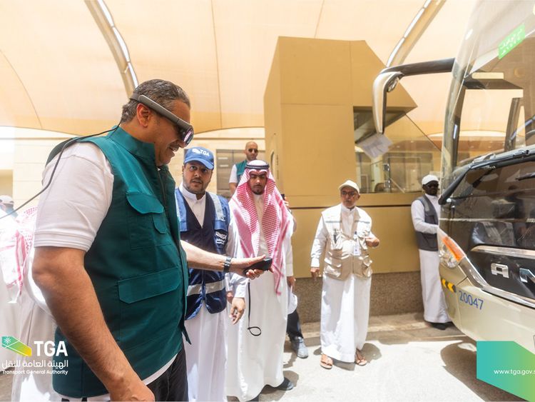 Innovation for Hajj: Saudi Transport Authority deploys advanced virtual glasses