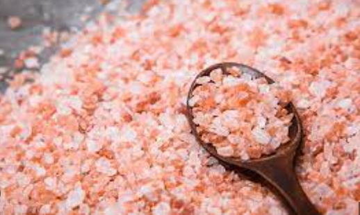 PMDC pioneers pink salt export deal with American firm to boost mineral sector