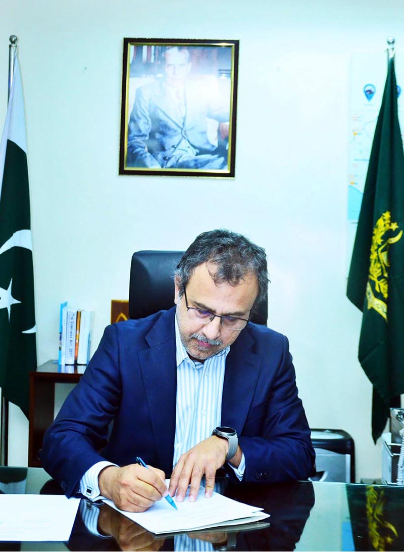 Federal government to fund solarization of agricultural tube wells in Balochistan: Minister