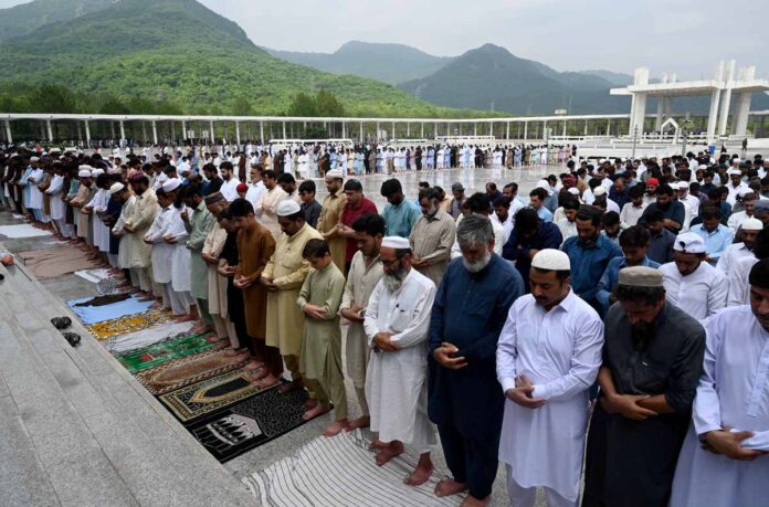 Imam Masjid Al-Nabawi leads Friday prayer at Faisal Mosque, calls for unity