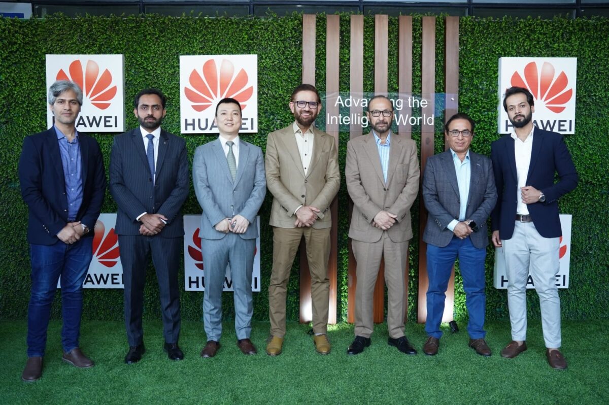 Huawei Pakistan organizes “Digital Week”