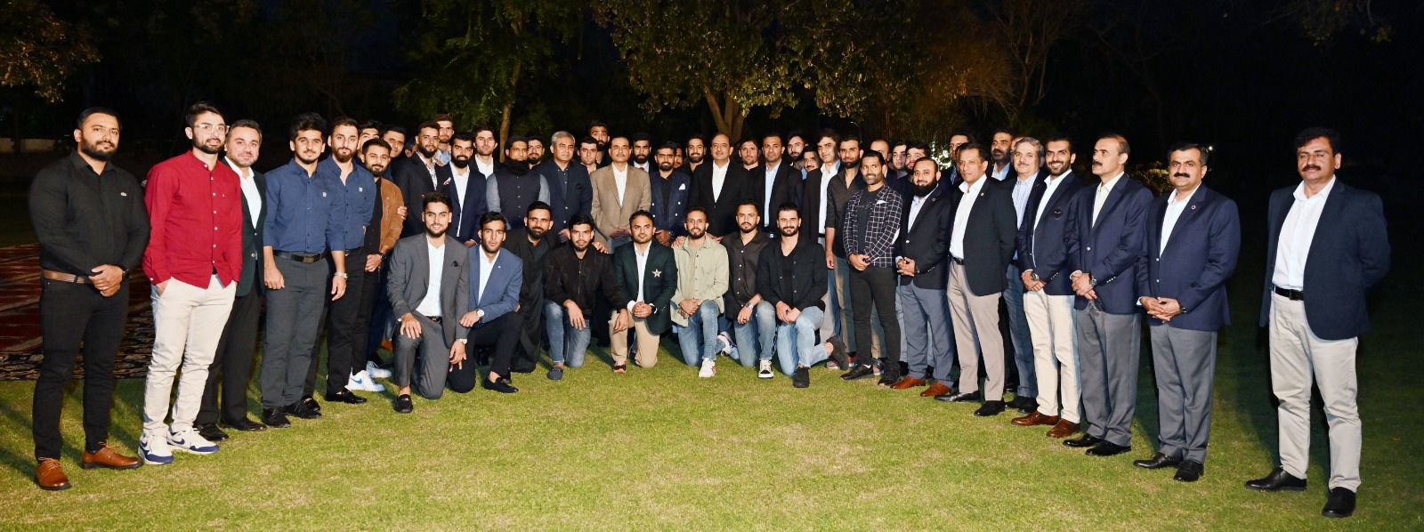 Army Chief hosts iftar dinner for Pakistan Cricket Team