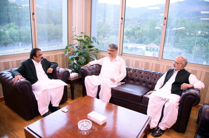 Sanaullah, AJK PM discuss region’s budget, development